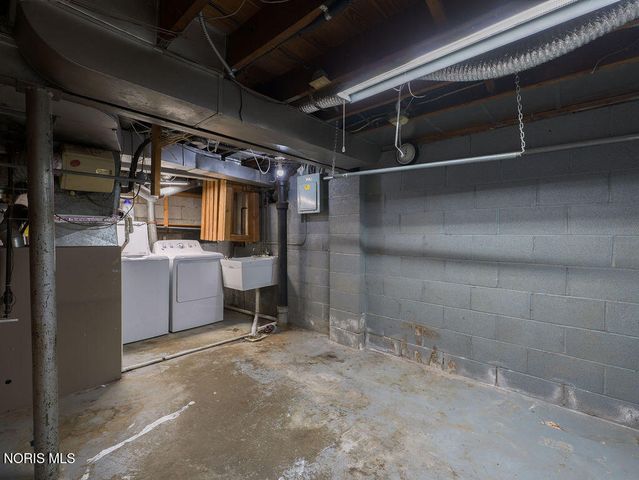3915 Seckinger Drive, Toledo, OH 43613