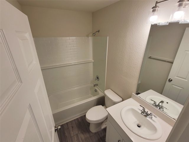 1049 Knightly Lane, Haslet, TX 76052