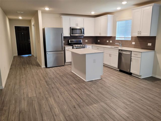 1049 Knightly Lane, Haslet, TX 76052