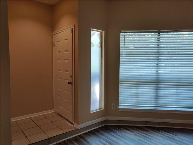 3100 Walnut Bend Lane 209, Houston, TX 77042