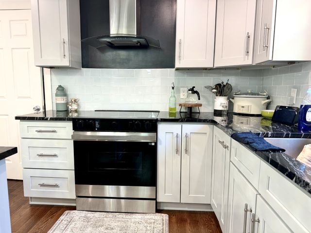 233 Riverwood Dr, Hendersonville, TN 37075