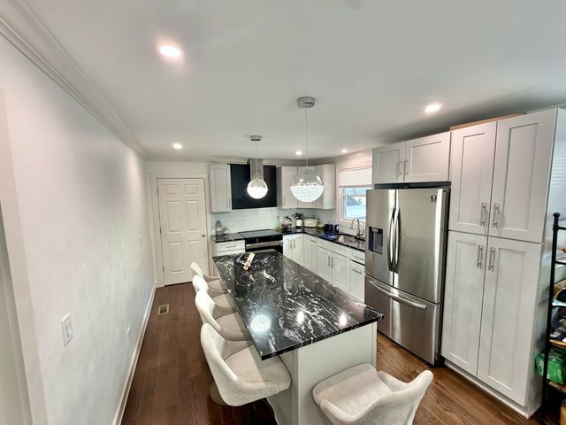 233 Riverwood Dr, Hendersonville, TN 37075