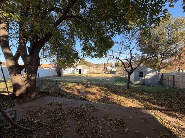 714 N 5th Street, Weatherford, OK 73096