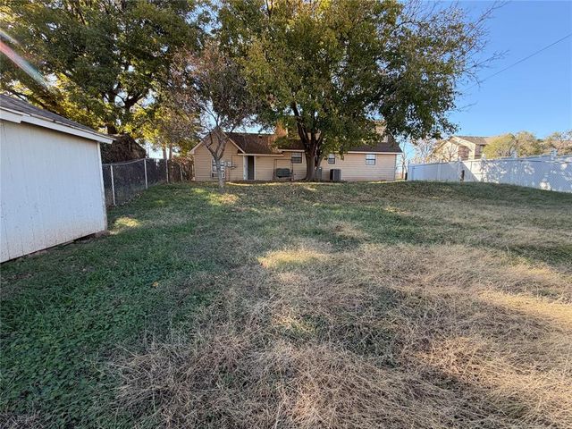 714 N 5th Street, Weatherford, OK 73096