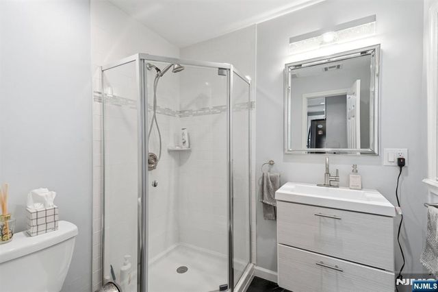 118 Howard Avenue, Rochelle Park, NJ 07662