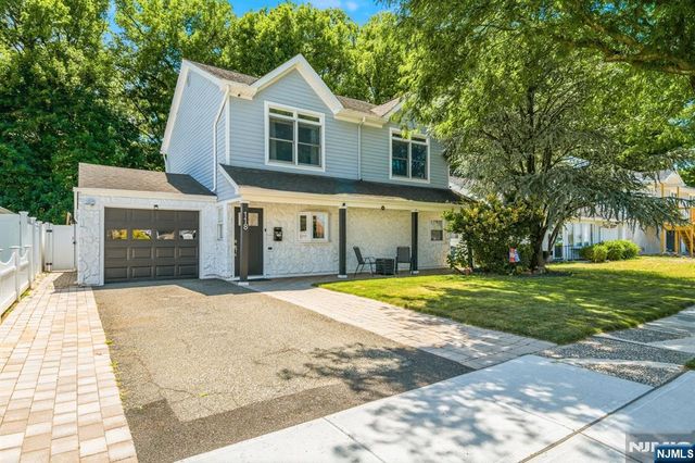 118 Howard Avenue, Rochelle Park, NJ 07662