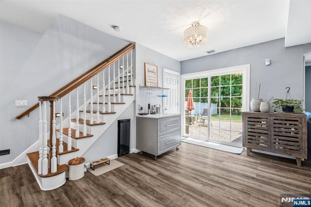118 Howard Avenue, Rochelle Park, NJ 07662