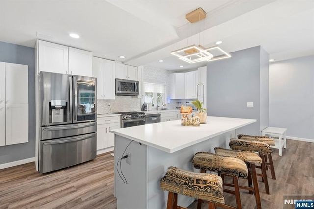 118 Howard Avenue, Rochelle Park, NJ 07662