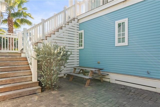 152 Sea Rocket Lane, Port Aransas, TX 78373