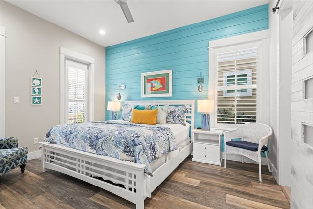 152 Sea Rocket Lane, Port Aransas, TX 78373