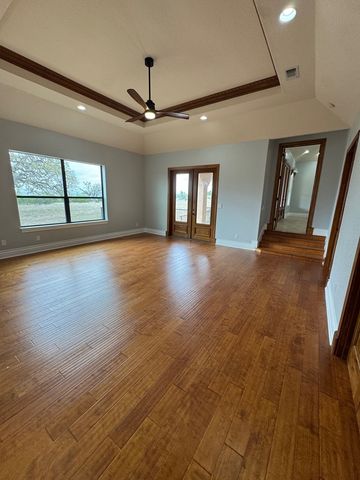 443 Bridlegate Blvd, Bandera, TX 78003
