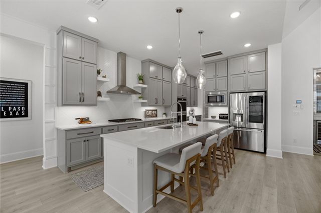 4810 Creekbend Drive, Fulshear, TX 77441