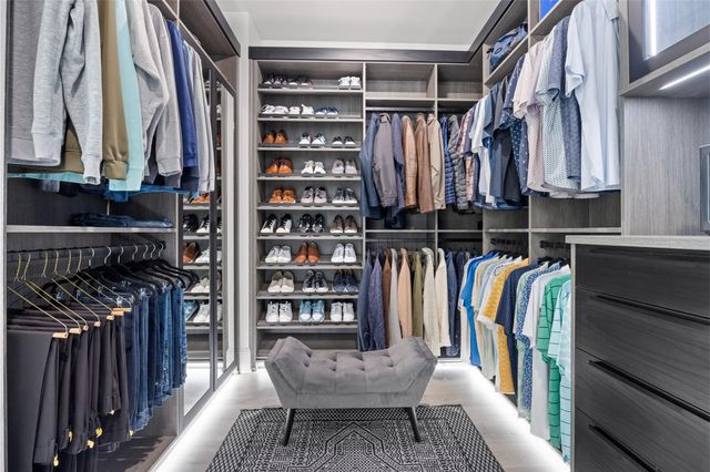 4810 Creekbend Drive, Fulshear, TX 77441