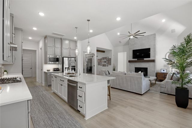 4810 Creekbend Drive, Fulshear, TX 77441