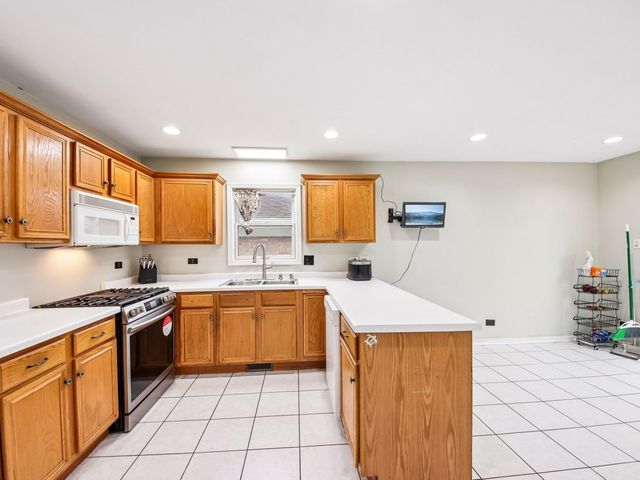 3140 Emerson Street, Franklin Park, IL 60131