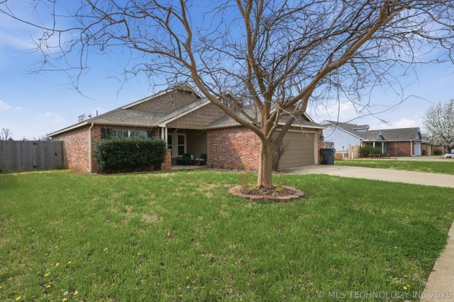 4104 W 105th Street S, Jenks, OK 74037
