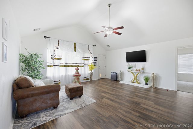 4104 W 105th Street S, Jenks, OK 74037