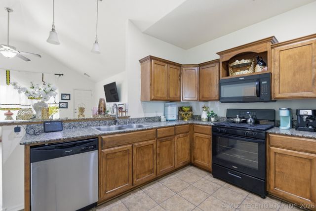 4104 W 105th Street S, Jenks, OK 74037