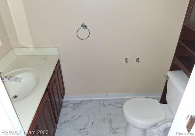 16235 Terrace Village Drive, Taylor, MI 48180