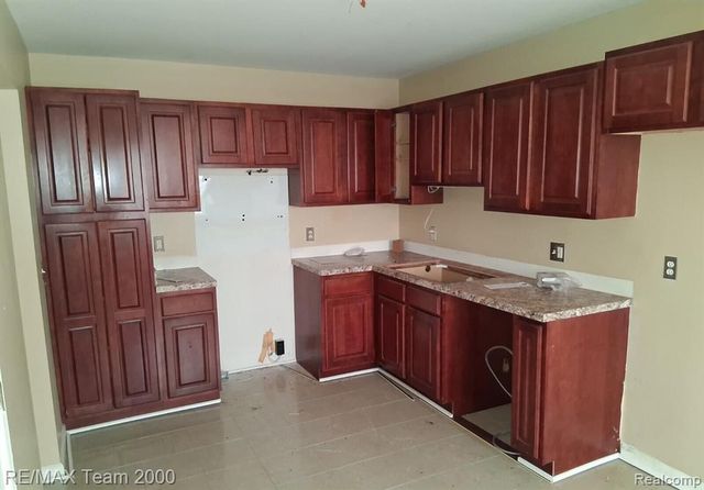 16235 Terrace Village Drive, Taylor, MI 48180