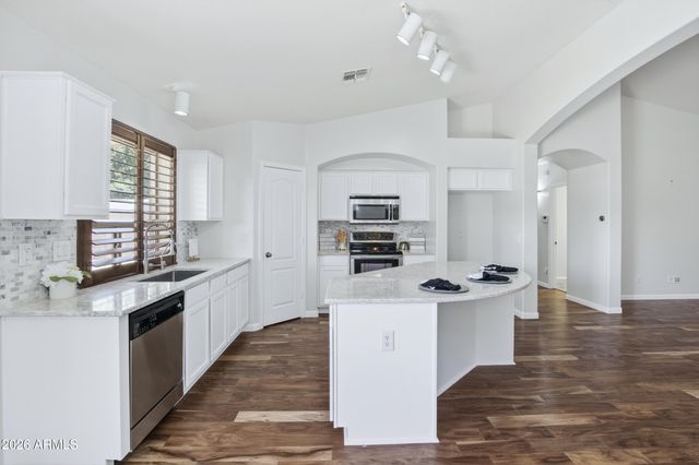 1401 E JEANNE Lane, San Tan Valley, AZ 85140