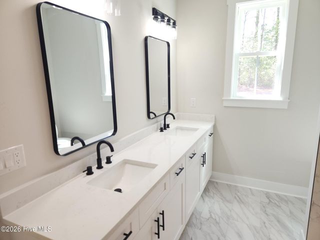 181 Crossroad Drive NW, Calabash, NC 28467