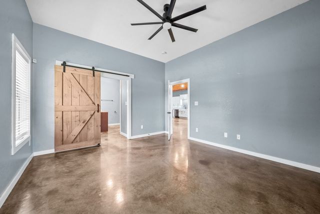 890 Iron Workers Rd, Clarksville, TN 37043