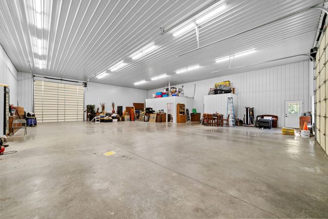 890 Iron Workers Rd, Clarksville, TN 37043