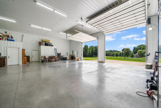 890 Iron Workers Rd, Clarksville, TN 37043