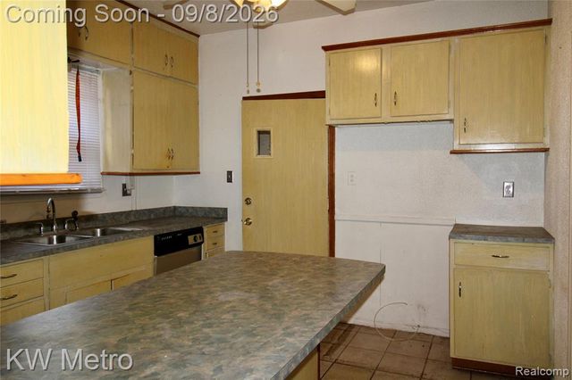 245 Woodland Street, Detroit, MI 48202