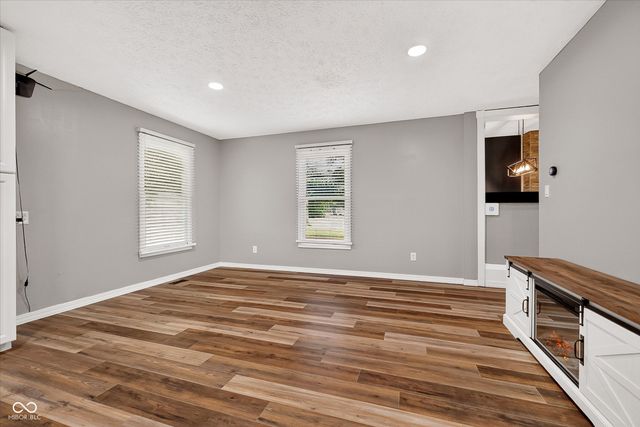 2917 E County Road 400 S, Plainfield, IN 46168