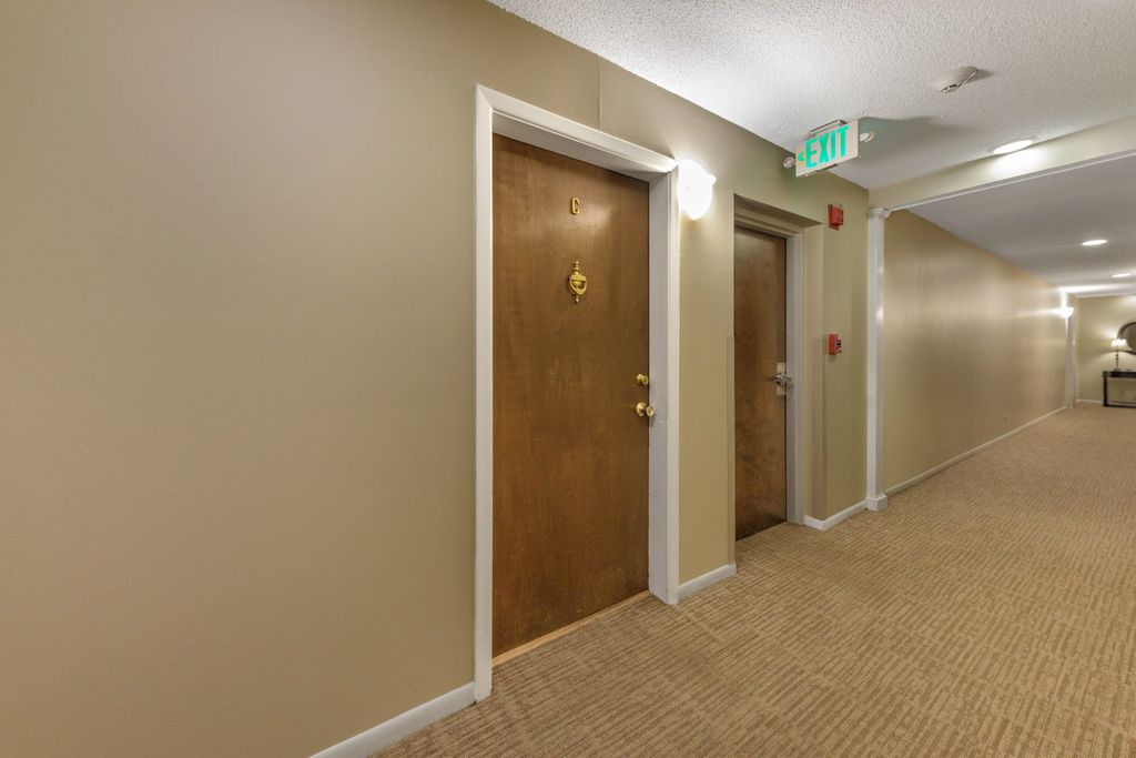 445 N Park Boulevard 2C, Glen Ellyn, IL 60137 — photo 3