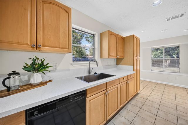 9902 Jademont Lane, Houston, TX 77070