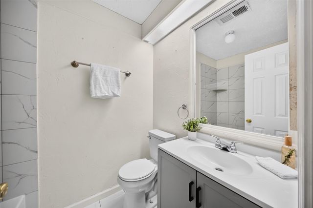 9902 Jademont Lane, Houston, TX 77070