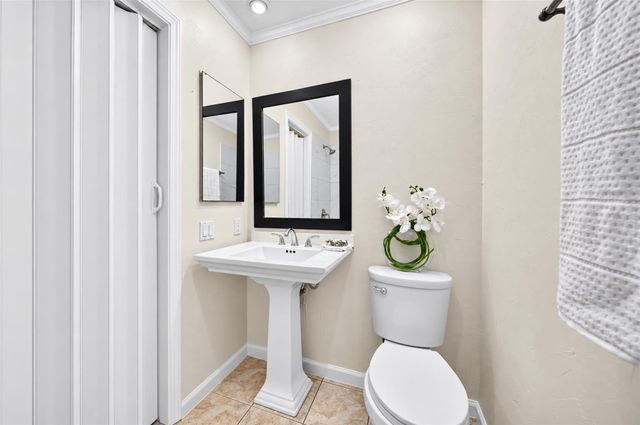 9902 Jademont Lane, Houston, TX 77070