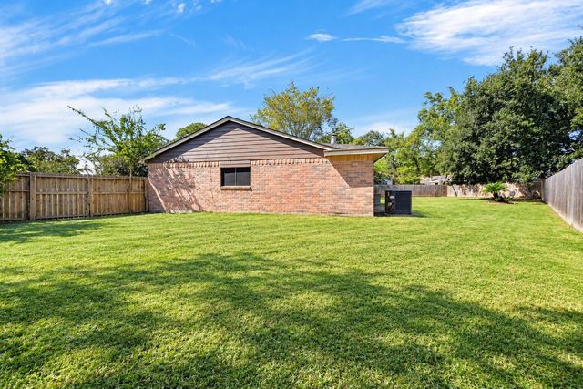 9902 Jademont Lane, Houston, TX 77070