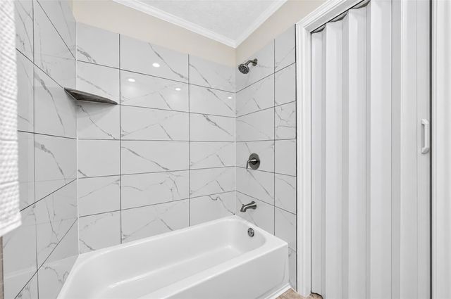 9902 Jademont Lane, Houston, TX 77070