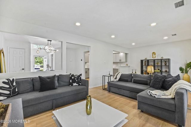 105 Lloyd Court, East Brunswick, NJ 08816