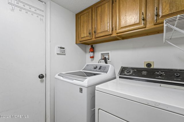 105 Lloyd Court, East Brunswick, NJ 08816