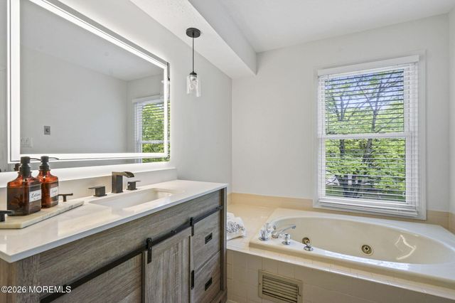 105 Lloyd Court, East Brunswick, NJ 08816