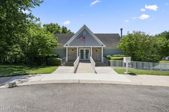 105 Lloyd Court, East Brunswick, NJ 08816