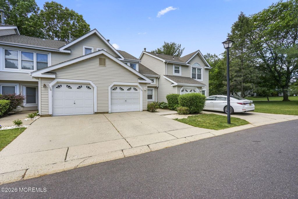 105 Lloyd Court, East Brunswick, NJ 08816