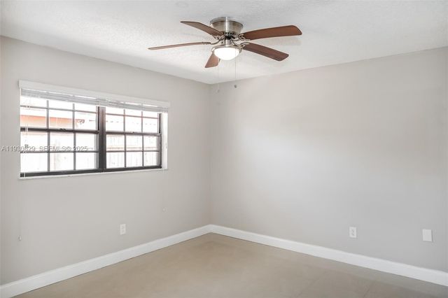 8806 NW 114th Ter, Hialeah Gardens, FL 33018