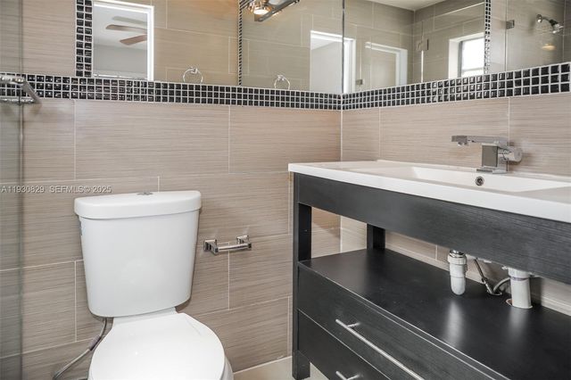 8806 NW 114th Ter, Hialeah Gardens, FL 33018