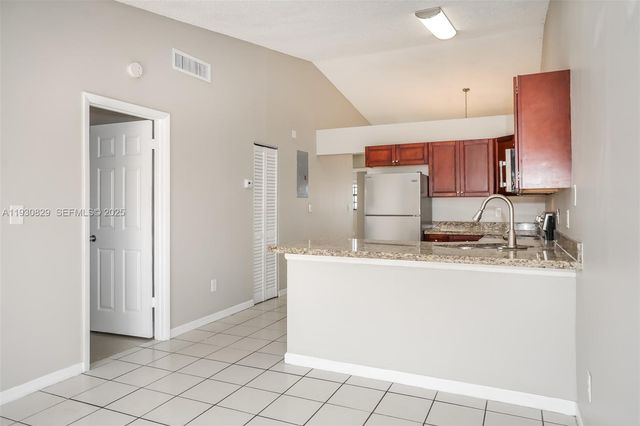 8806 NW 114th Ter, Hialeah Gardens, FL 33018