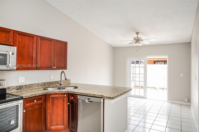8806 NW 114th Ter, Hialeah Gardens, FL 33018