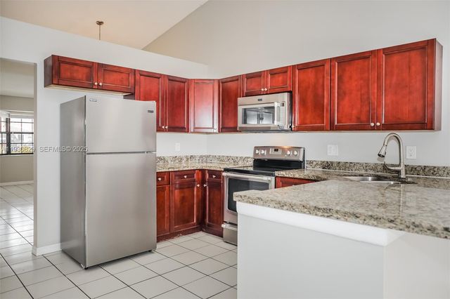 8806 NW 114th Ter, Hialeah Gardens, FL 33018