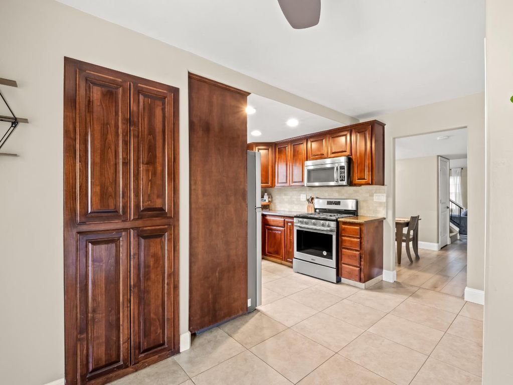 Image 11 of property listing at 5455 N Marty Avenue # 110, Fresno, CA 93711