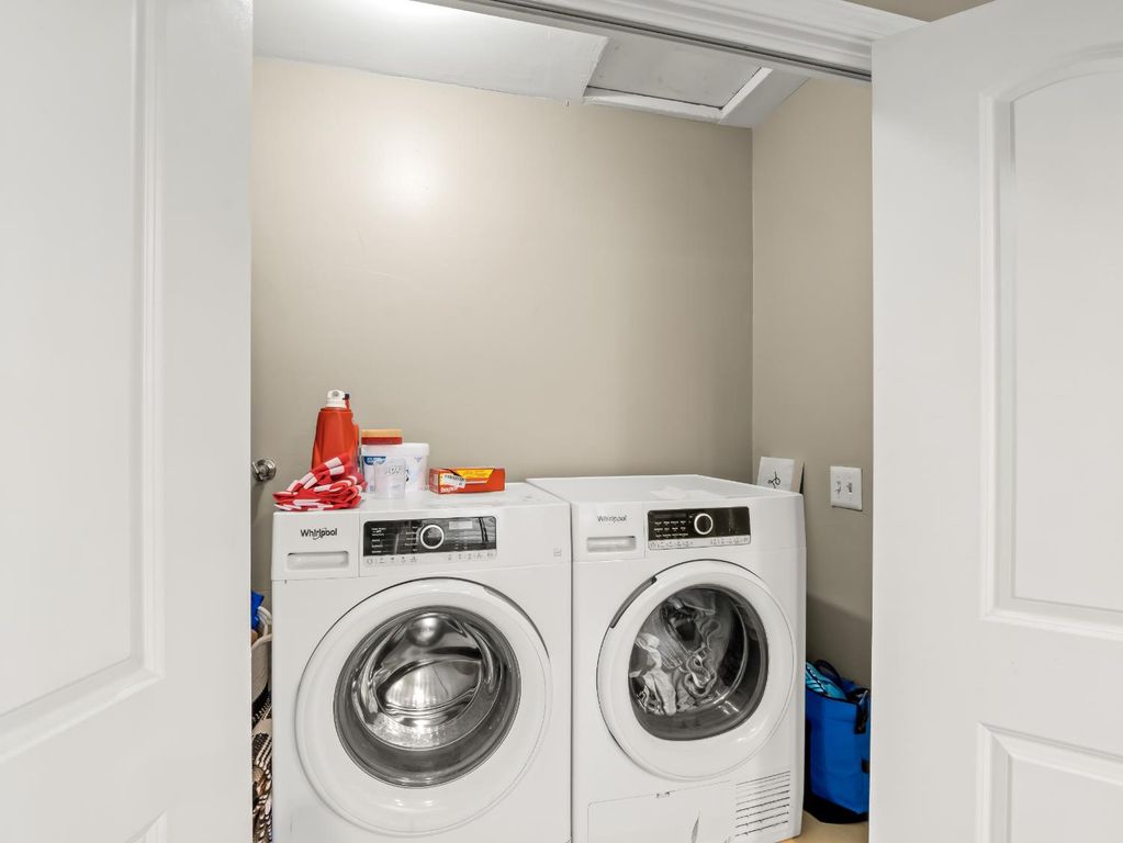Image 12 of property listing at 5455 N Marty Avenue # 110, Fresno, CA 93711
