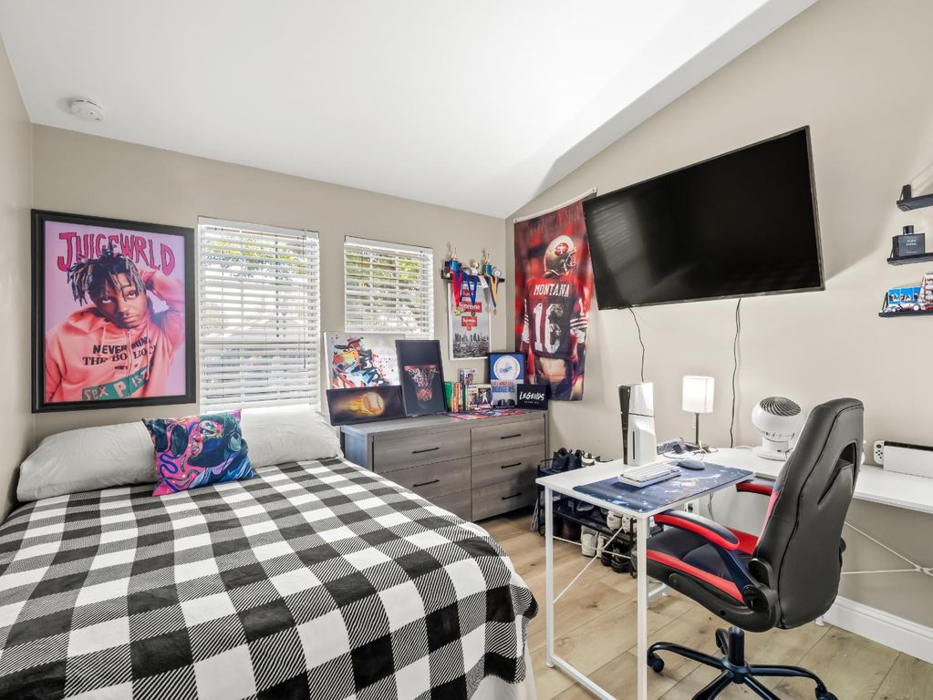 Image 18 of property listing at 5455 N Marty Avenue # 110, Fresno, CA 93711